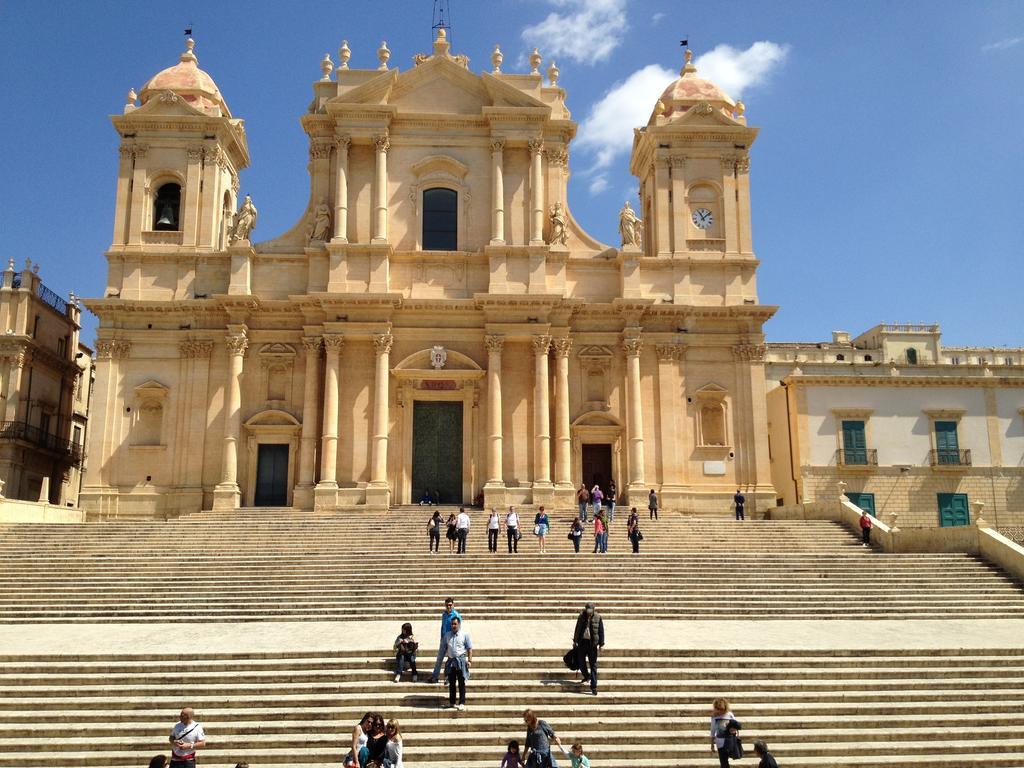 Agriturismoeloropizzuta Lido di Noto Экстерьер фото